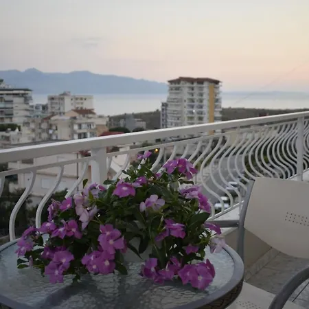 Isabela Apartment