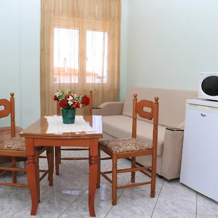Isabela Apartment
