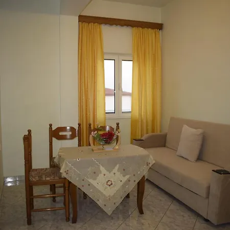 Isabela * Sarandë