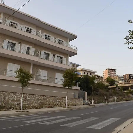 Isabela * Sarandë
